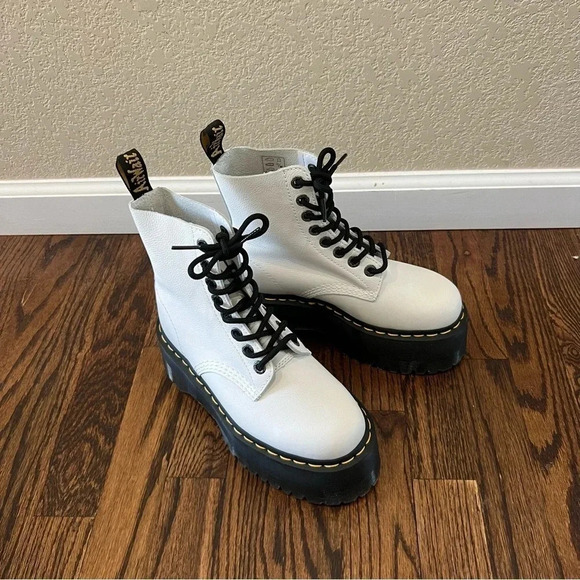 DR. MARTENS 1460 Pascal Max Optical White Platform Boots Women’s Size 6 Sold Out - Picture 3 of 15